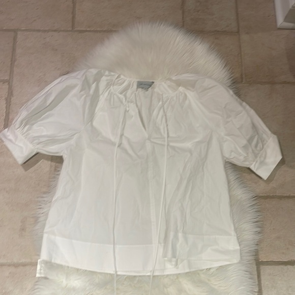 Lee Matthew’s Blouse - Picture 1 of 2